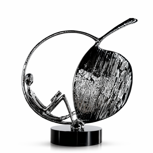 Yaprak ve Kitap Okuyan Figür Obje